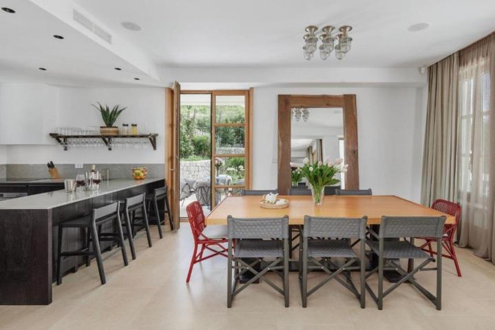 Exclusive Complex Of Three Villas For Rent