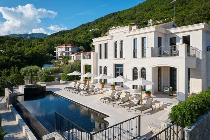 Exclusive Complex Of Three Villas For Rent