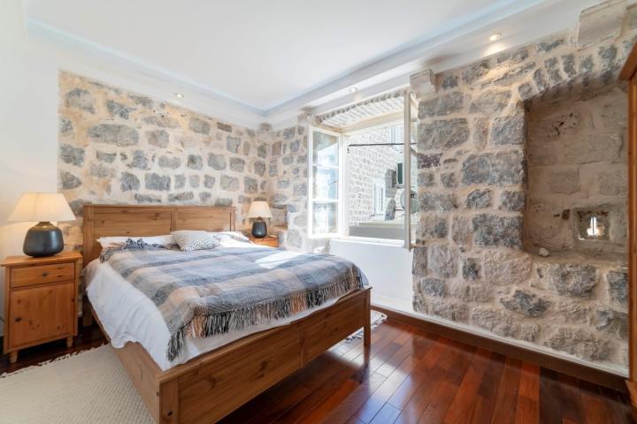 Waterfront Stone House Perast