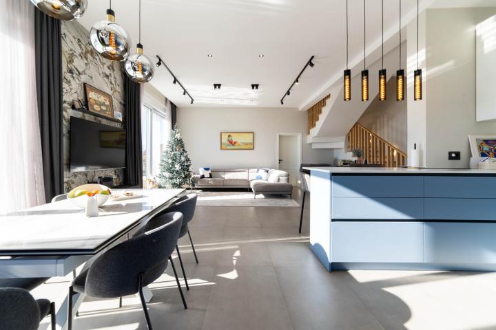 Contemporary 4 bedroom Villa Podi