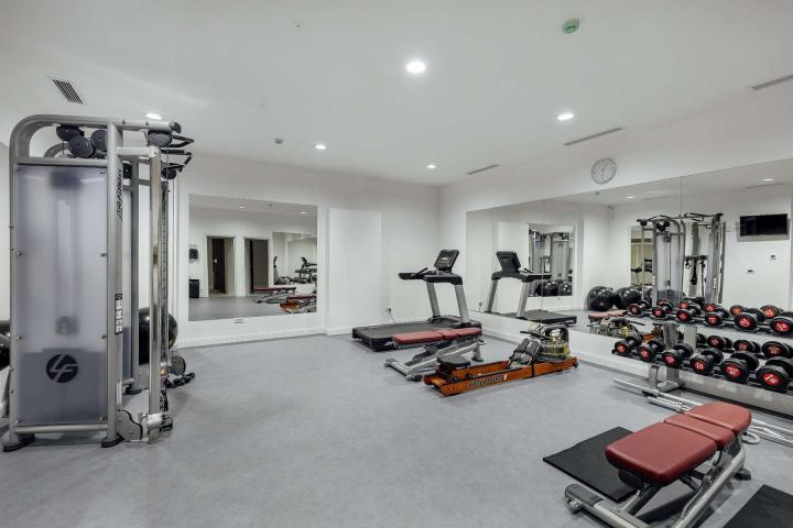Designer-furnished 2bdr Apartment, Palazzo Sofia