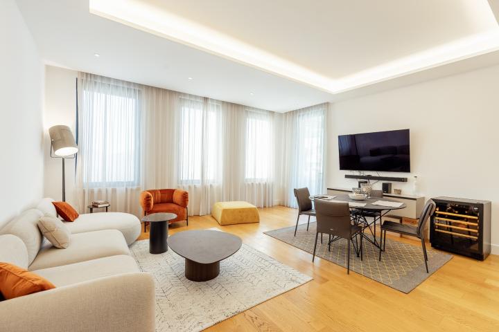 Designer-furnished 2bdr Apartment, Palazzo Sofia
