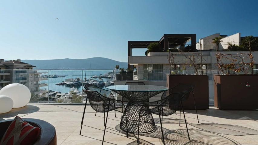 Exclusive 4 bedroom Elena Penthouse
