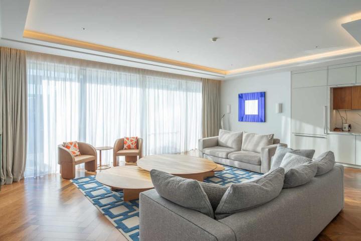 Exclusive 4 bedroom Elena Penthouse
