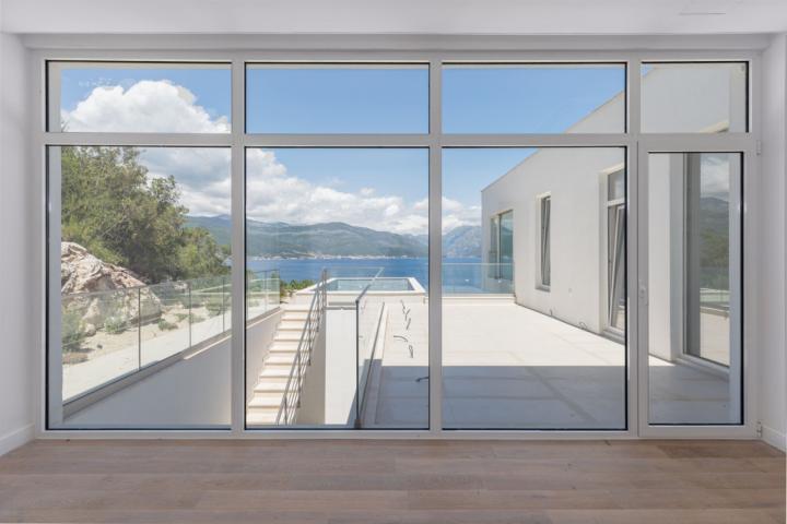 Contemporary 5 bedroom Villa Krasici