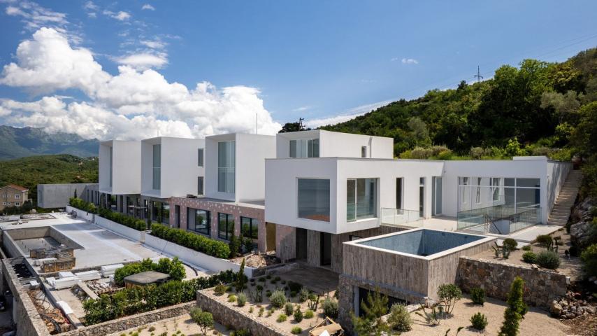 Contemporary 5 bedroom Villa Krasici