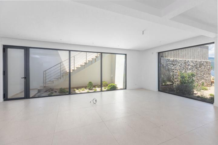 Contemporary 5 bedroom Villa Krasici