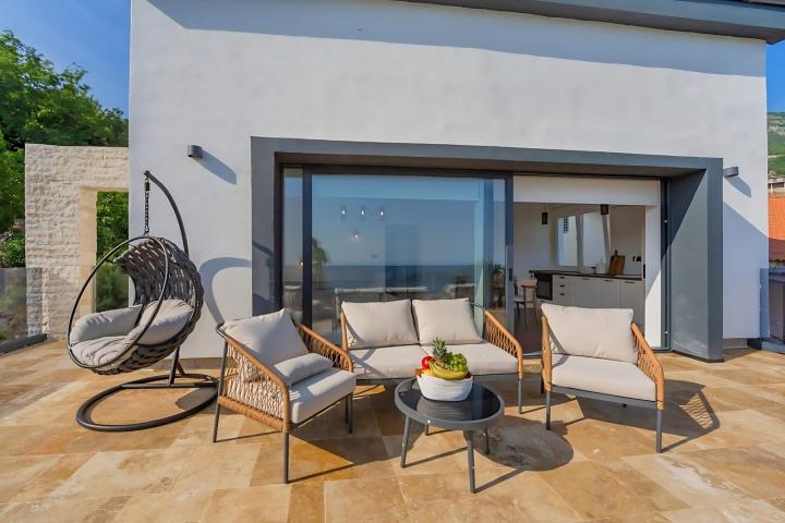 Contemporary 8 bedroom villa Markovici