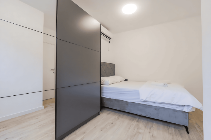 Contemporary 8 bedroom villa Markovici