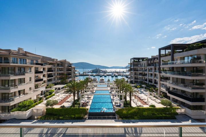 Luxury 4 bedroom Apartment in Elena Building