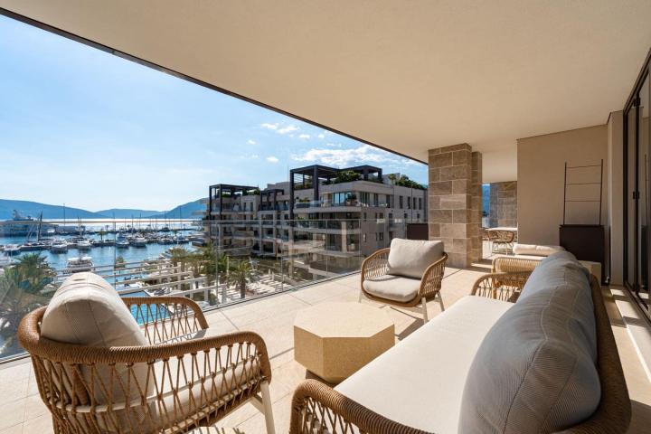 Luxury 4 bedroom Apartment in Elena Building