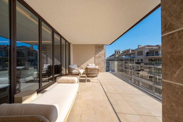 Luxury 4 bedroom Apartment in Elena Building
