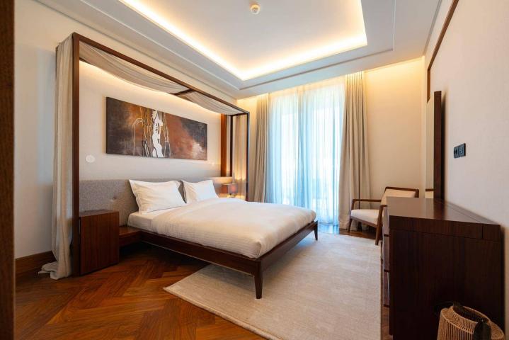 Luxury 4 bedroom Apartment in Elena Building