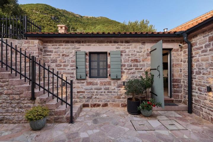 Historical Estate With Private Pool, Tivat