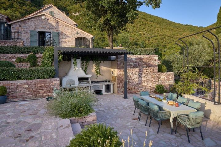 Historical Estate With Private Pool, Tivat