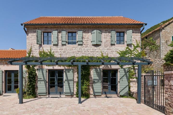 Historical Estate With Private Pool, Tivat