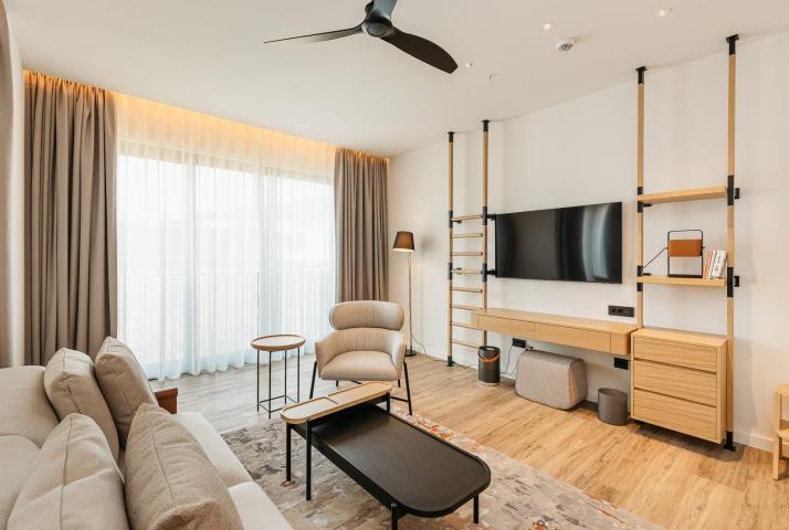 Mistral Studio Apartment Boka Place