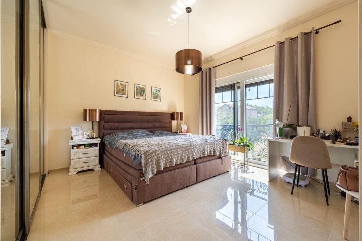 Charming Villa With Swimming Pool