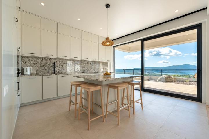 Luxury 4 bedroom Family Villa
