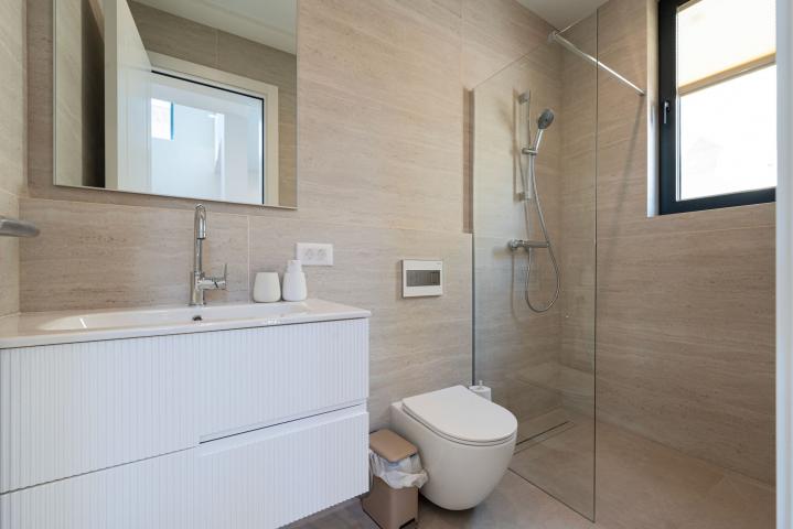 Luxury 4 bedroom Family Villa