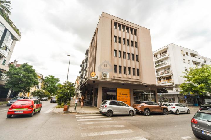 Dvosoban stan 78 + podrum 8m2, Centar - Podgorica