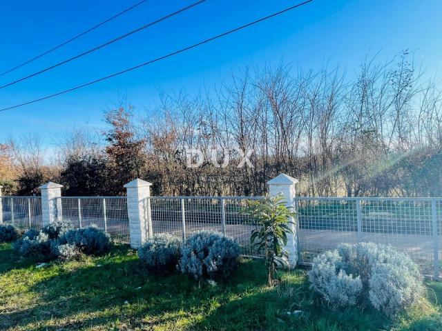 ISTRA, PULA - Top prilika: Kuća i teren s potencijalom