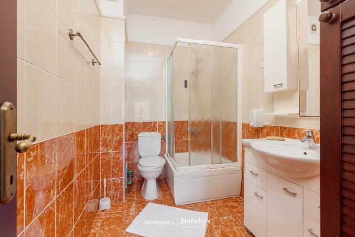Two Bedroom Apartment Kostanjica