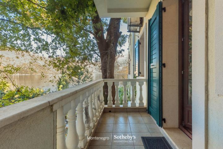 Two Bedroom Apartment Kostanjica