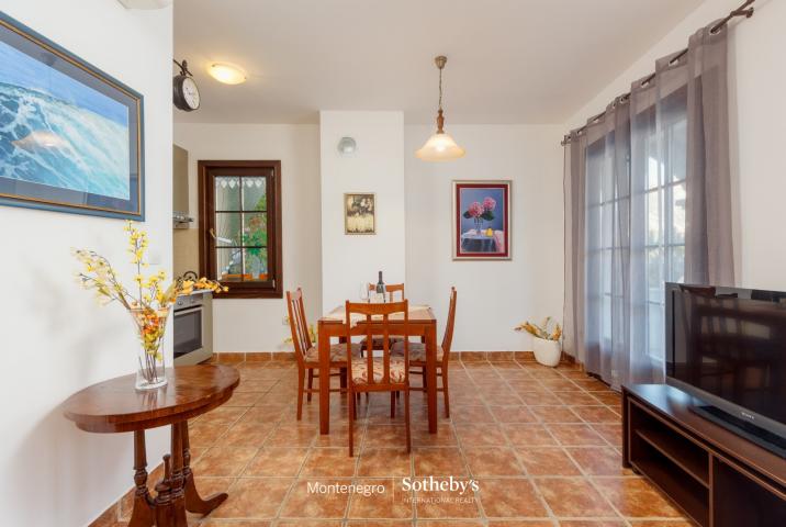 Two Bedroom Apartment Kostanjica