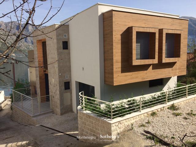 Waterfront Modern Villa Stoliv
