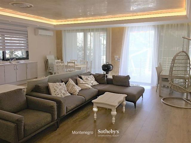 Waterfront Modern Villa Stoliv