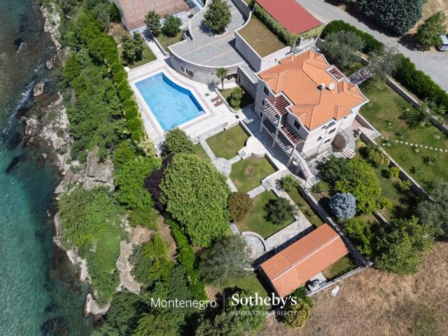 Unique Riverside Estate