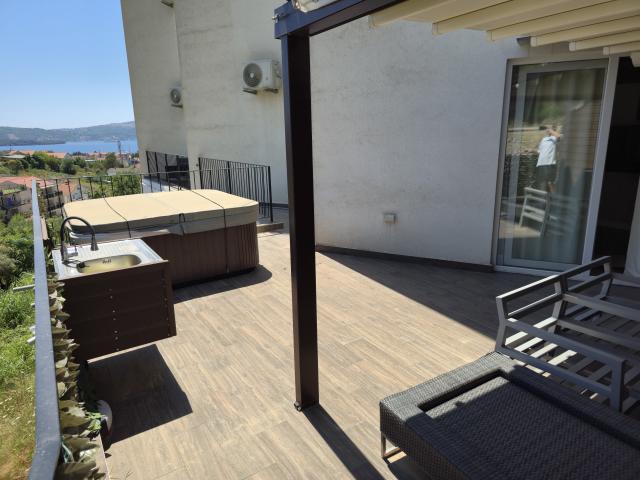 Prodaja, Stan, 91m2 , Tivat