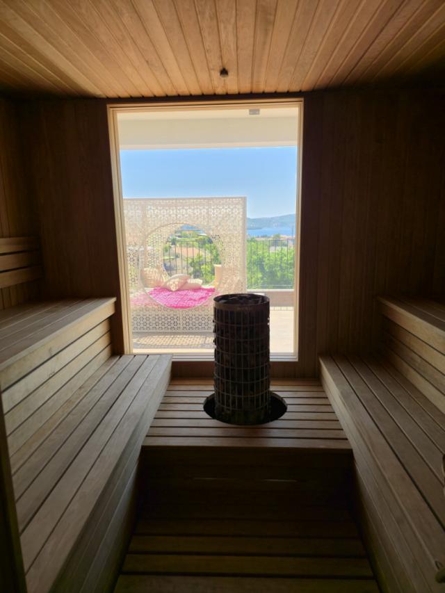 Prodaja, Stan, 91m2 , Tivat