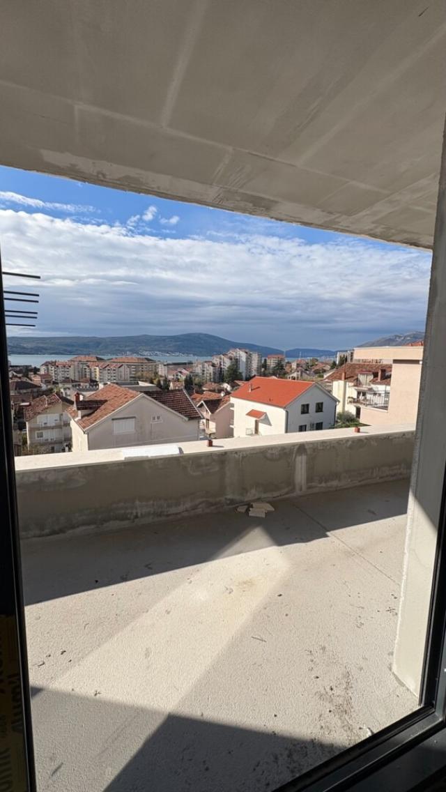 Prodaja, Kuća, 300m2 , Tivat