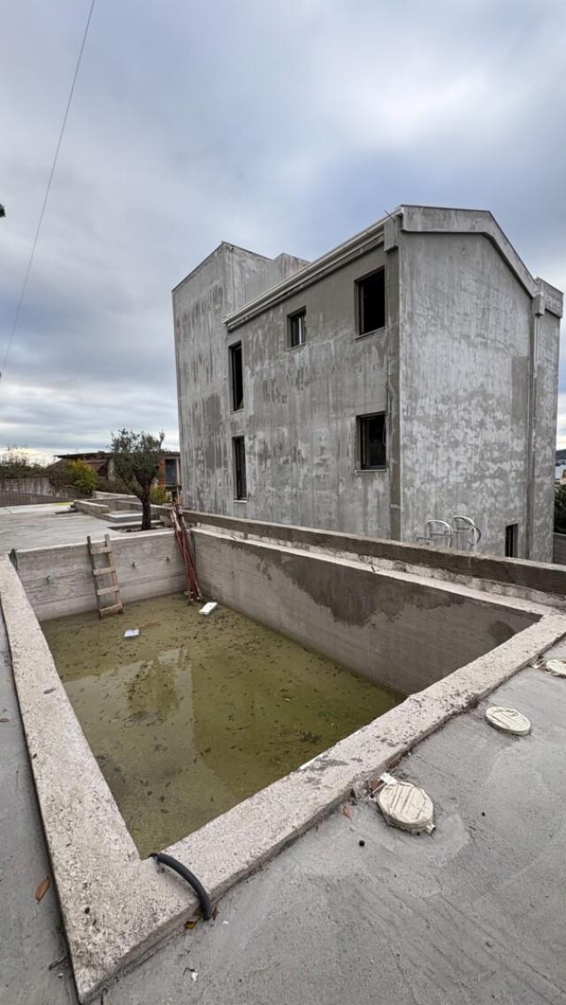 Prodaja, Kuća, 300m2 , Tivat