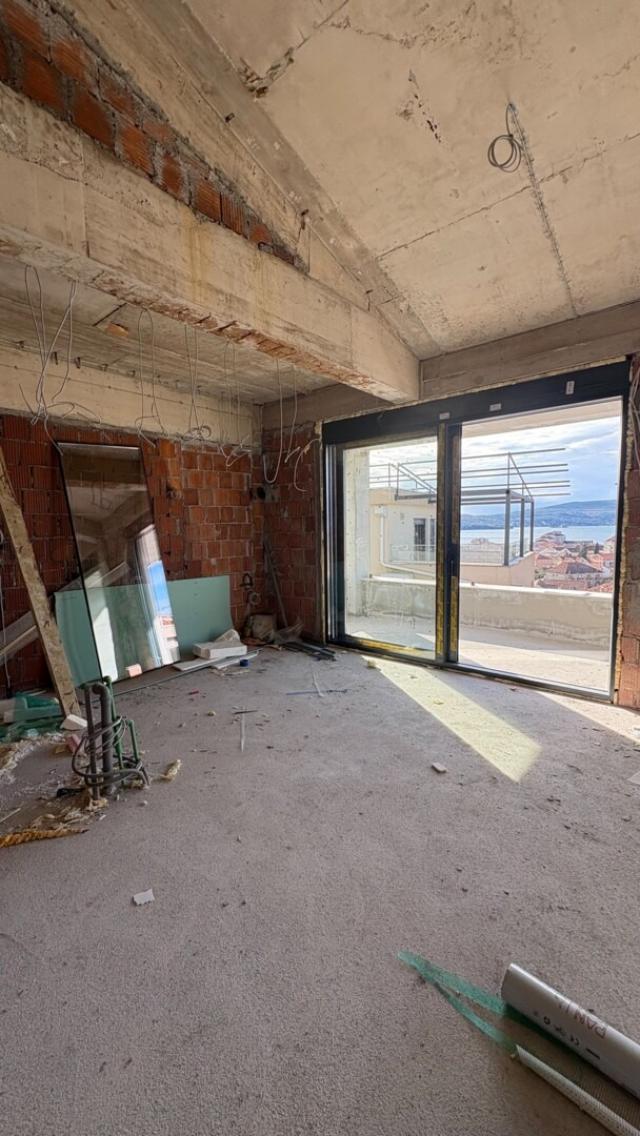 Prodaja, Kuća, 300m2 , Tivat