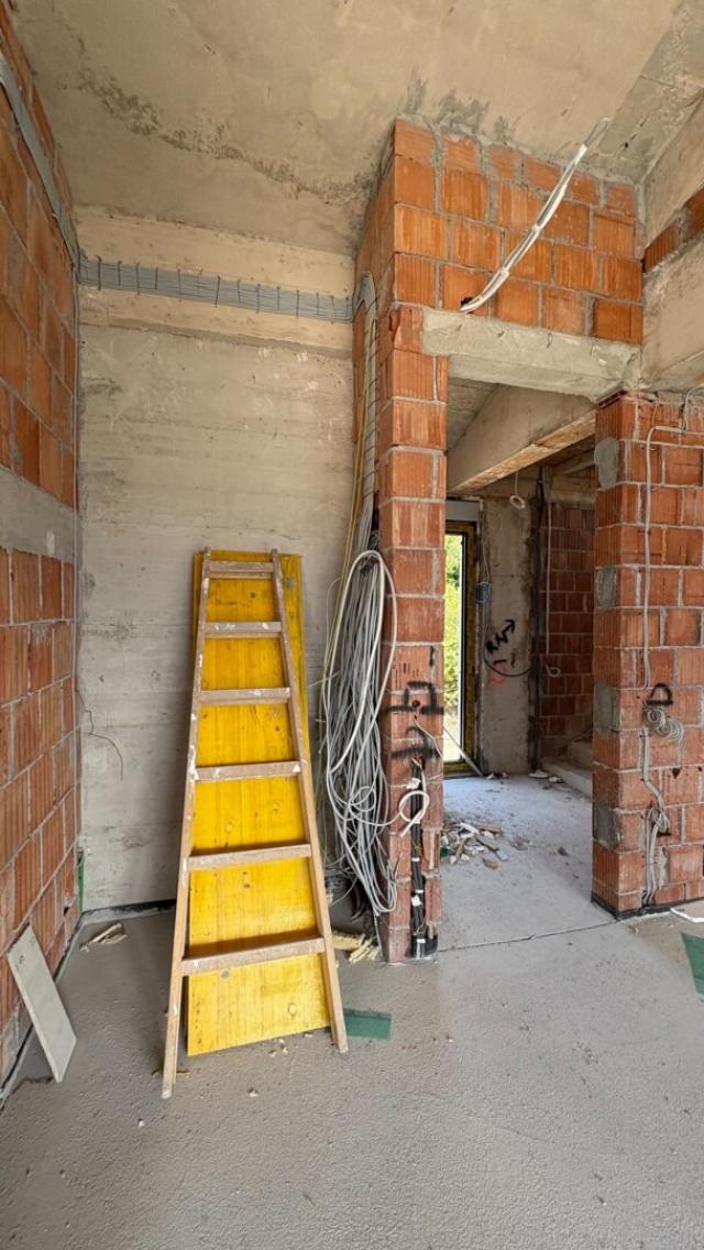 Prodaja, Kuća, 300m2 , Tivat