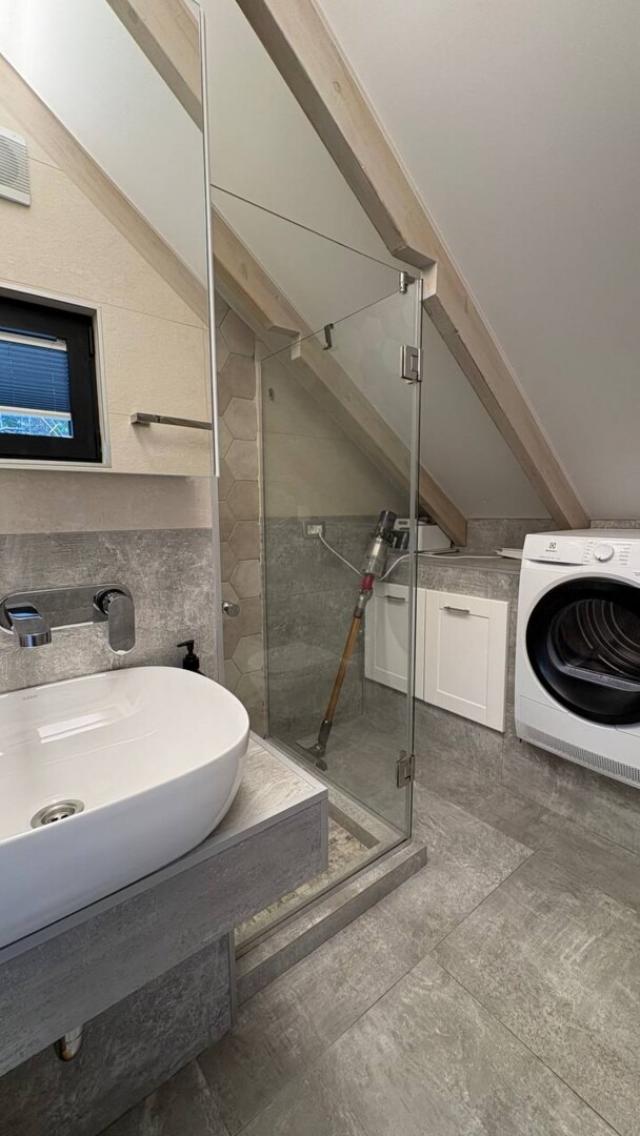 Prodaja, Kuća, 487m2 , MRČEVAC