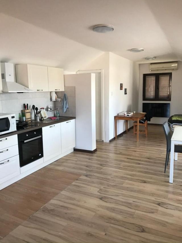 Prodaja, Kuća, 630m2 , Tivat