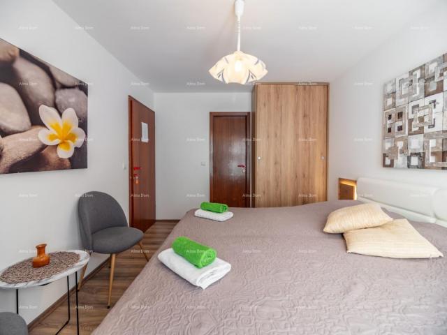 Kuća Apartmanska kuća s bazenom!Blizina mora i plaže!  Peroj. 