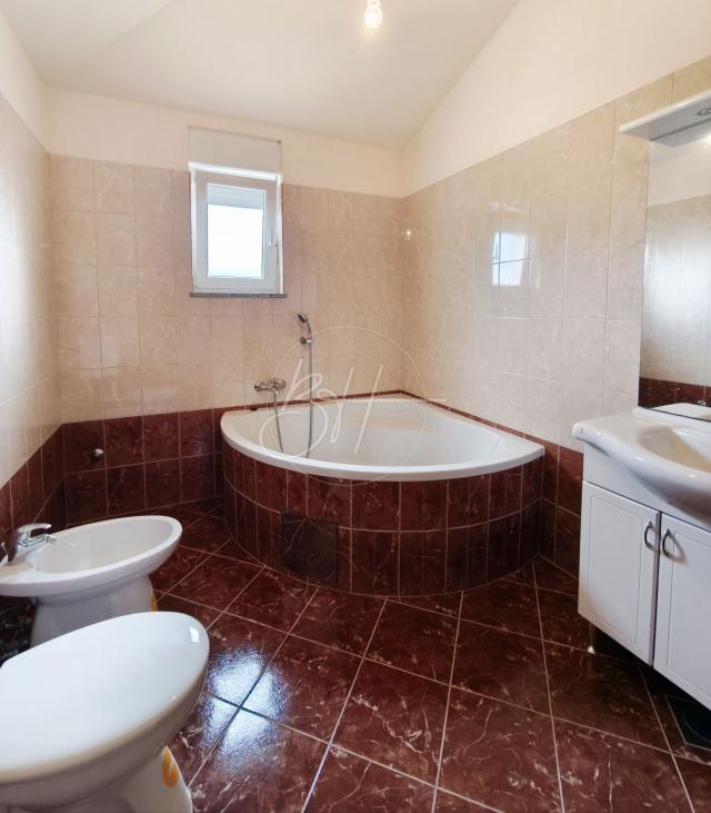 Obiteljska kuća u Šikićima
