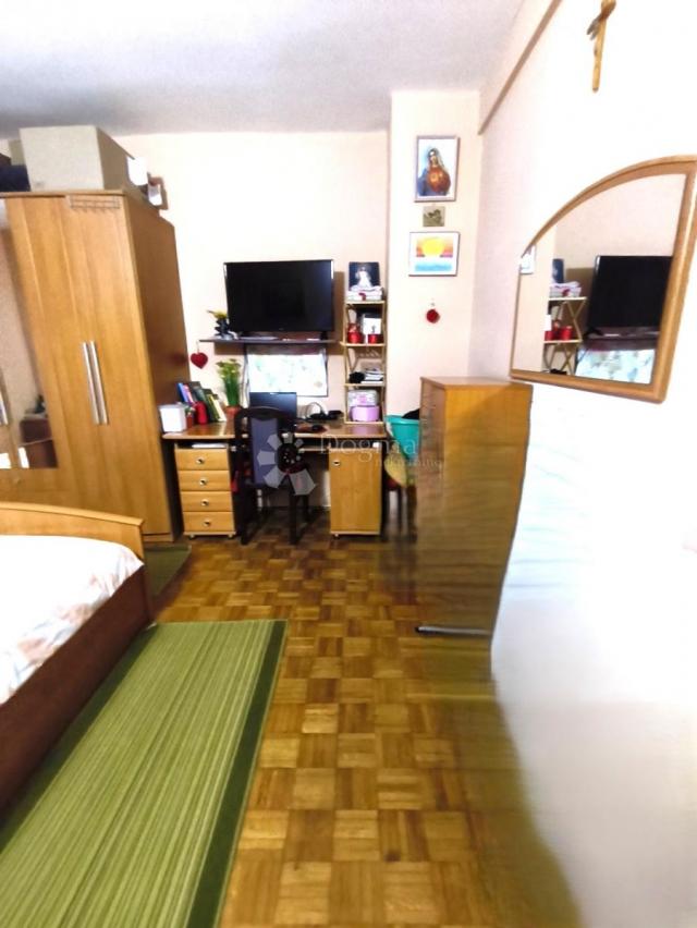Jednosoban stan na odličnoj lokaciji u Osijeku – idealan za život ili investiciju!