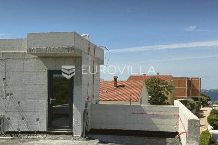 Zadar, Petrčane, penthouse s privatnom krovnom terasom i panoramskim pogledom na more, Punta Radman