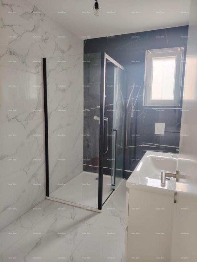 Stan Stan u novogradnji s vrtom i bazenom– Novigrad, 400 m od mora