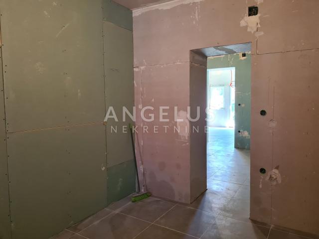 Pula, Center - apartment with a yard, 55m2, for sale!