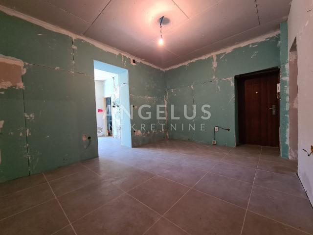 Pula, Center - apartment with a yard, 55m2, for sale!