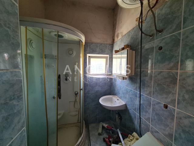 Pula, Center - apartment with a yard, 55m2, for sale!