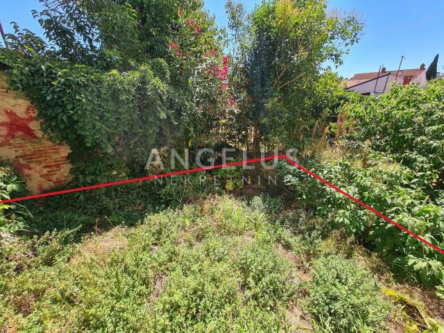 Pula, Center - apartment with a yard, 55m2, for sale!