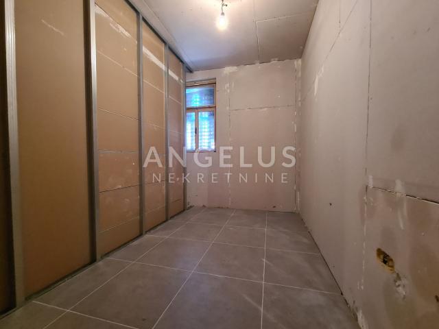 Pula, Center - apartment with a yard, 55m2, for sale!